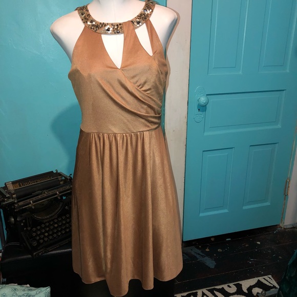 Adrianna Papell Dresses & Skirts - Adrianna Papell gold dress